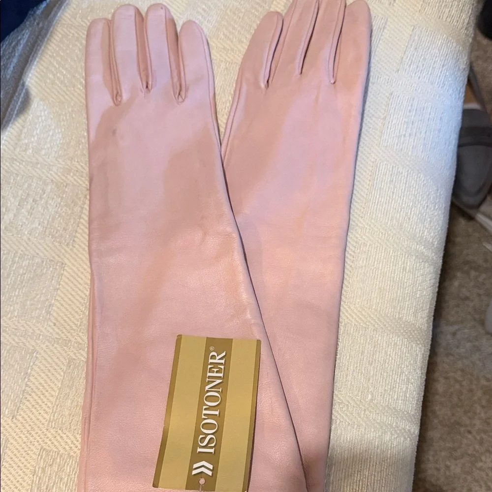 Isotoner Soft Pink Leather Gloves - Picture 4 of 6